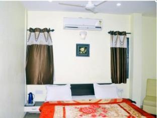 Hotel Muskan Palace Ujjain Exteriör bild